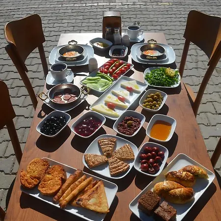 Doruk Ayvalik